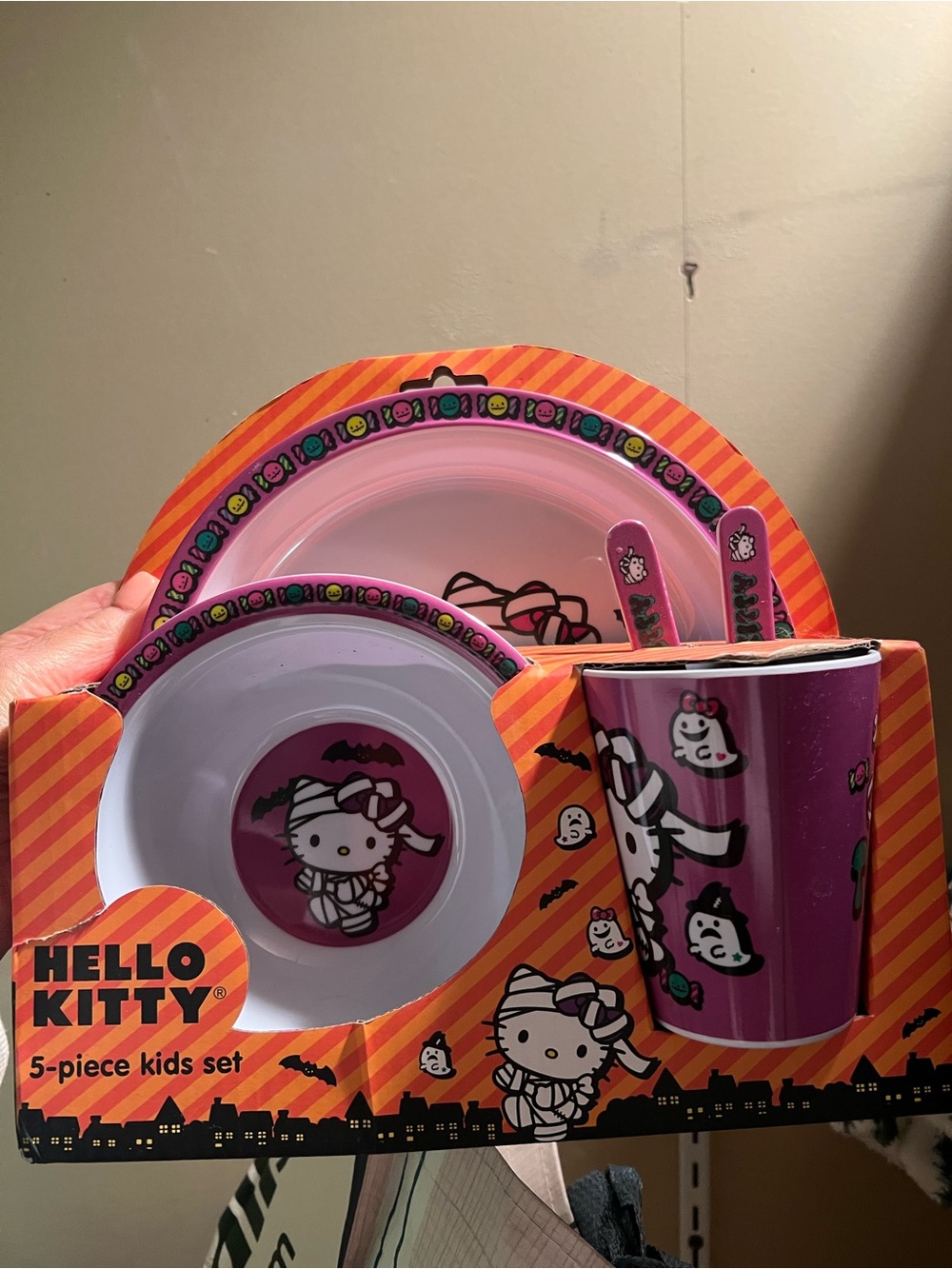 Hello Kitty Halloween Kids 5-Piece Halloween Dinnerware Set